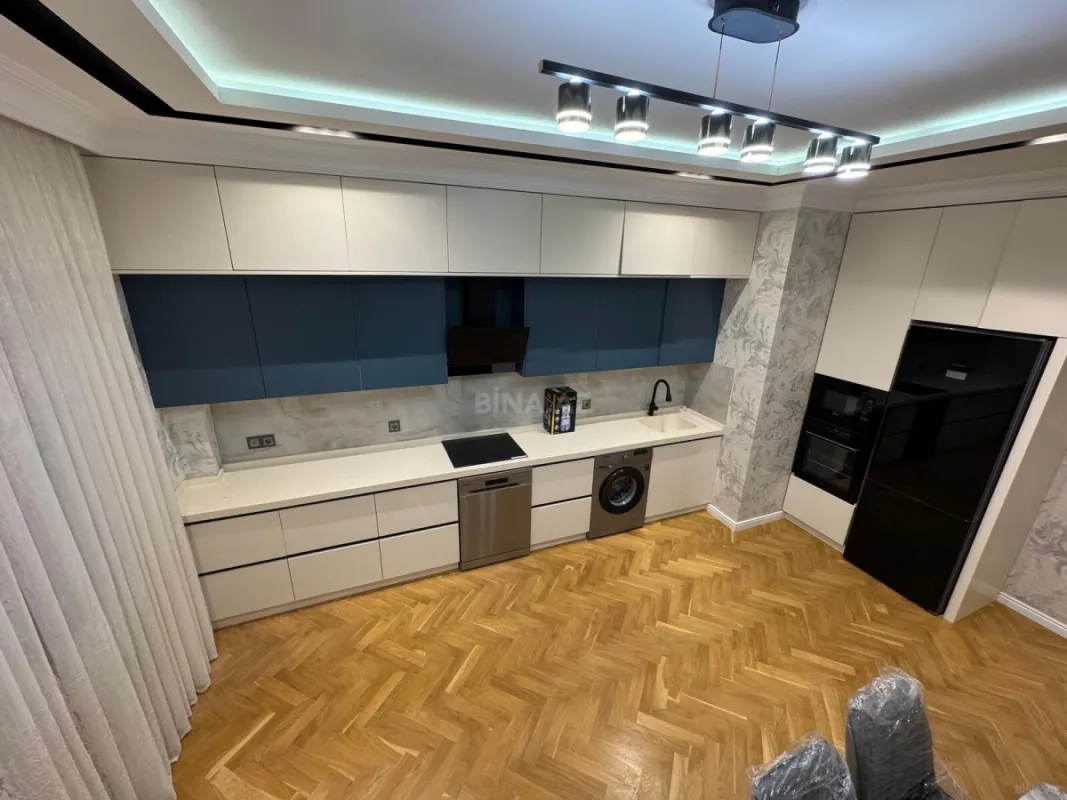 Kirayə verilir 2 otaqlı mənzil 100 m²