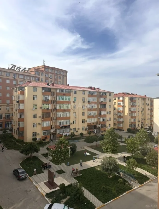 Satılır 2 otaqlı mənzil 83 m²