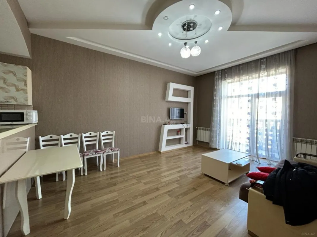 Kirayə verilir 2 otaqlı mənzil 70 m²