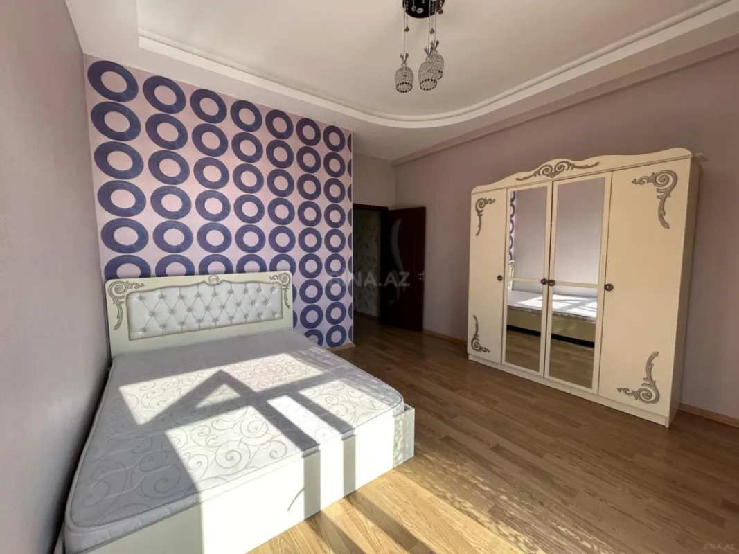 Kirayə verilir 2 otaqlı mənzil 70 m²