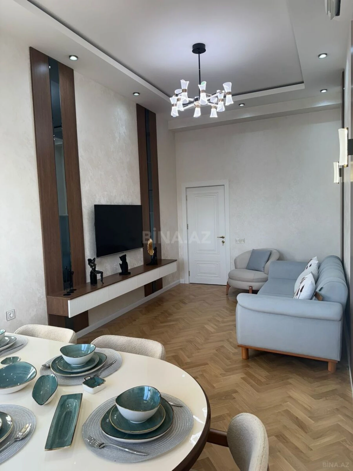 Kirayə verilir 2 otaqlı mənzil 60 m²