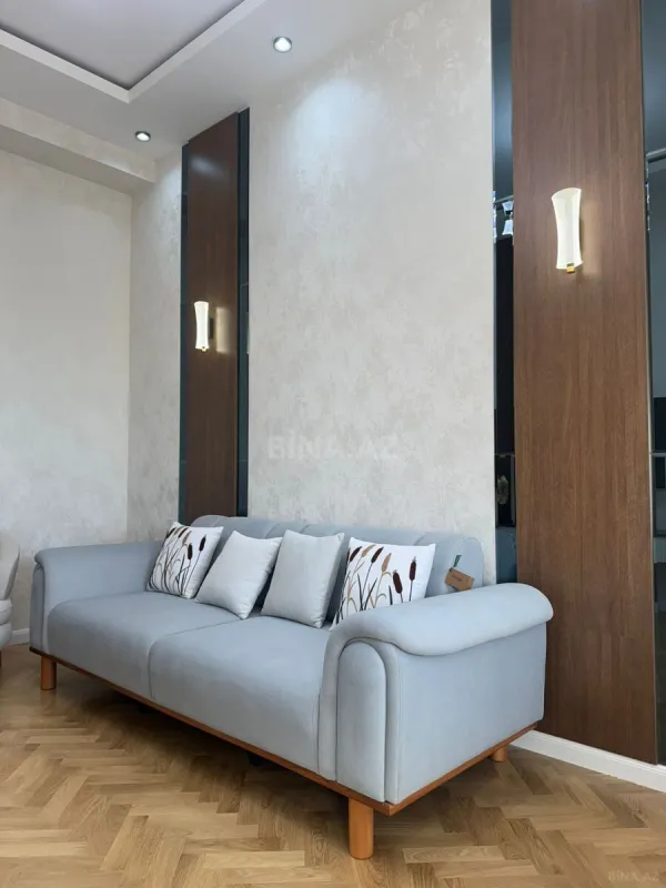 Kirayə verilir 2 otaqlı mənzil 60 m²