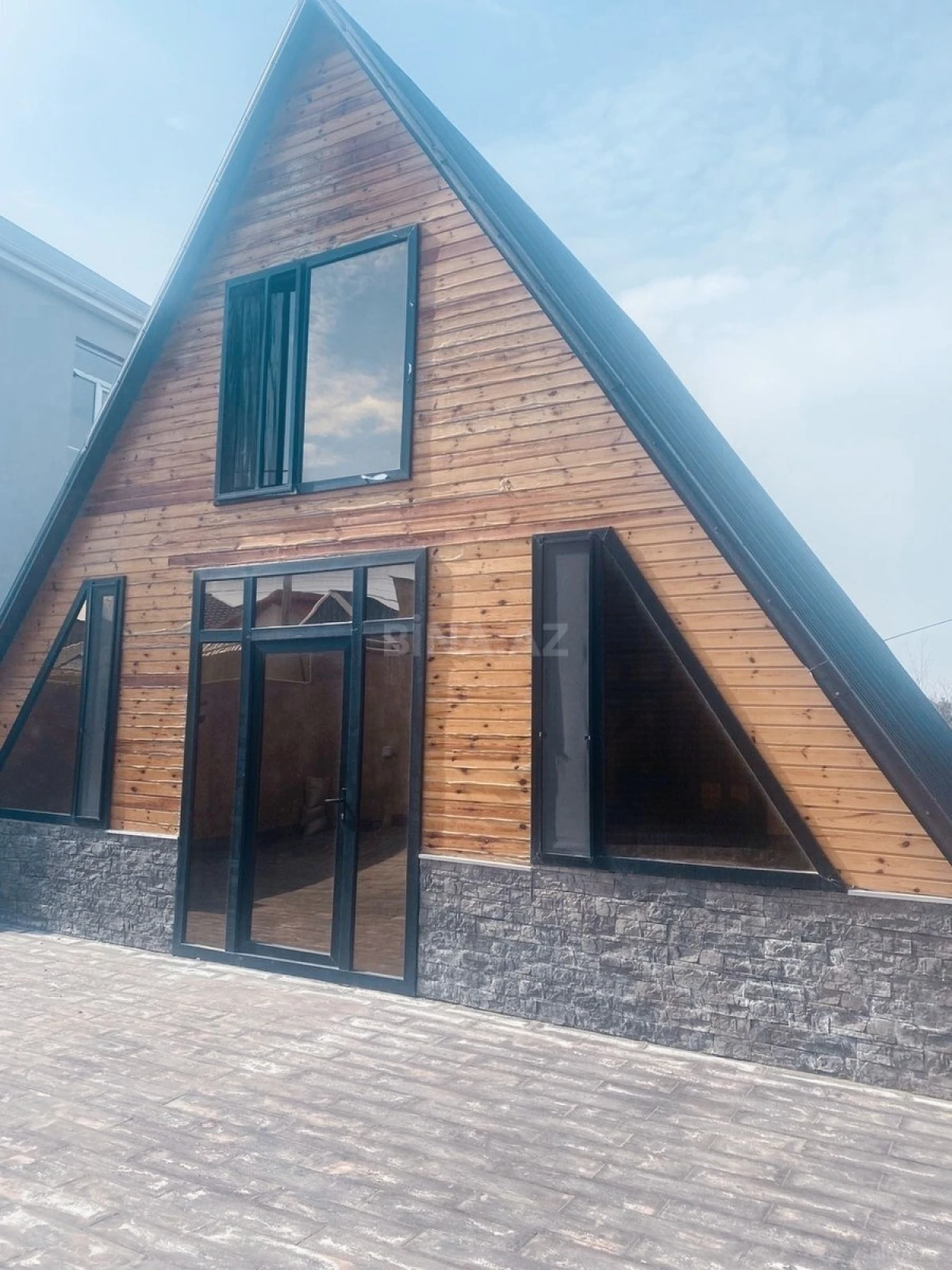 Kirayə verilir 2 otaqlı həyət evi 200 m²