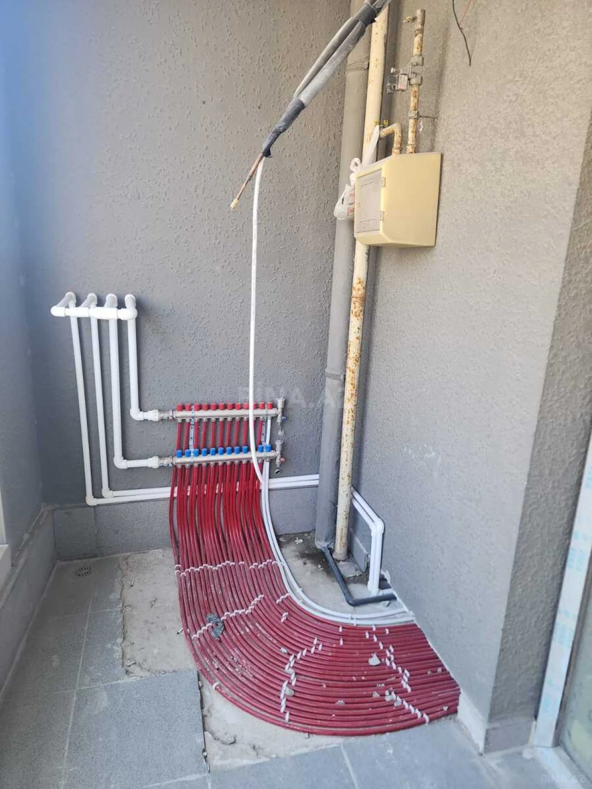 Satılır 3 otaqlı mənzil 148 m²