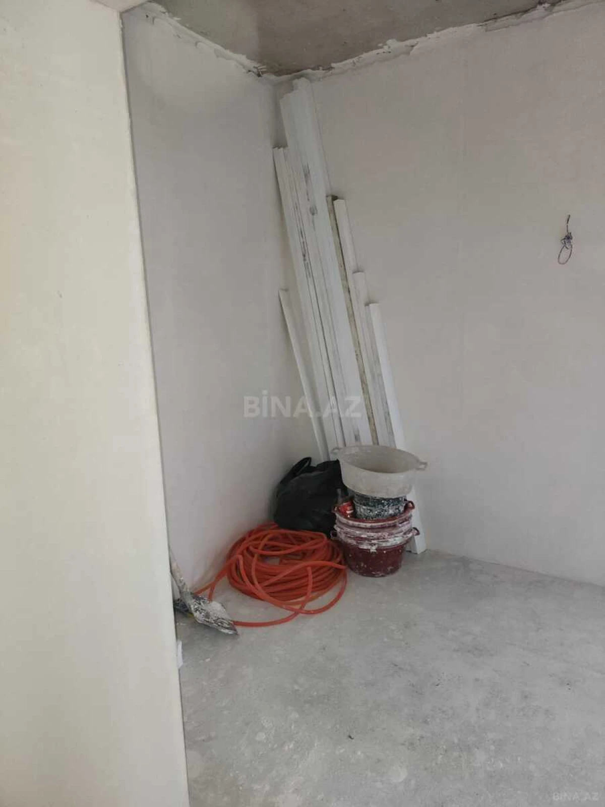 Satılır 3 otaqlı mənzil 148 m²