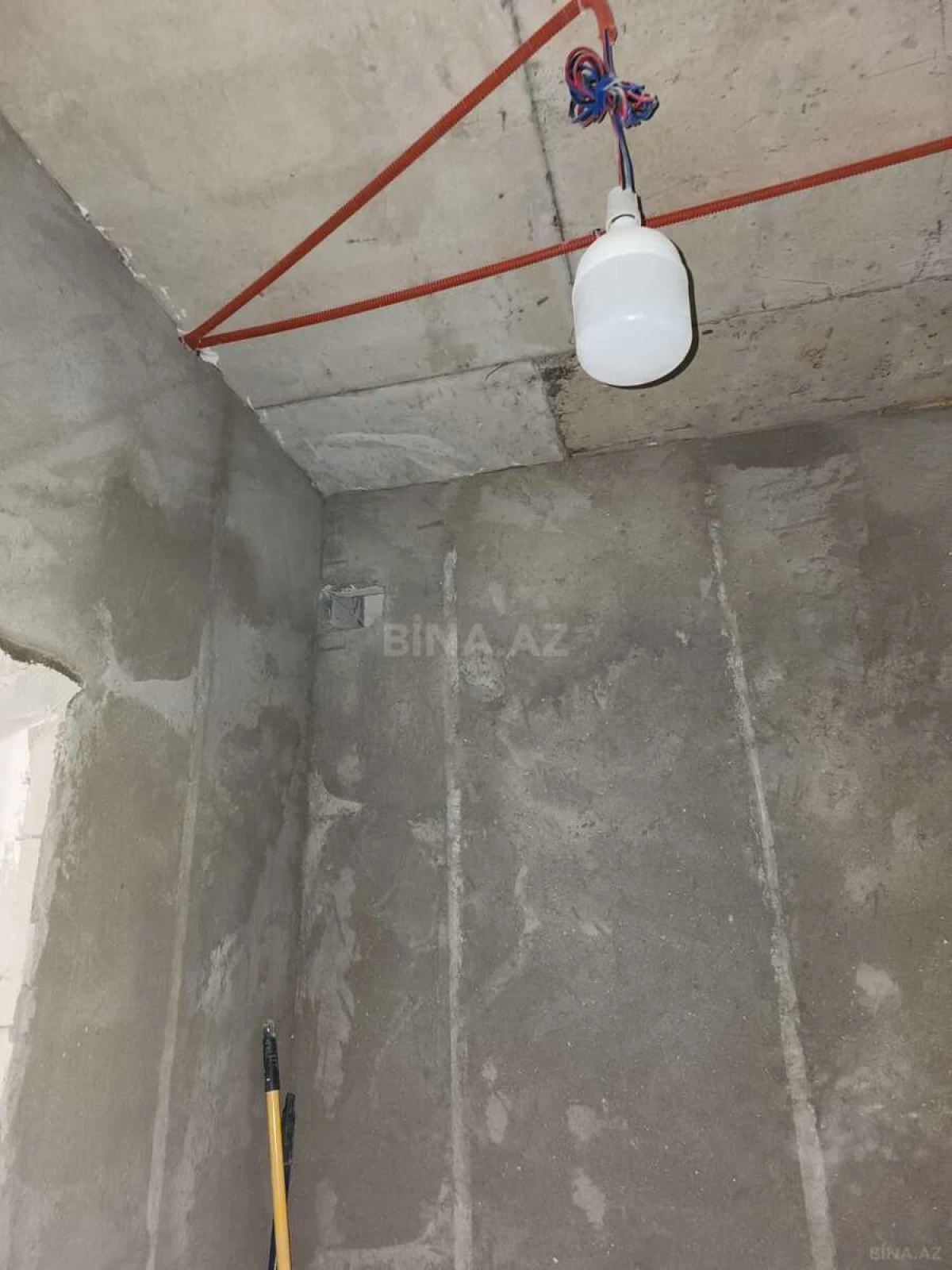 Satılır 3 otaqlı mənzil 148 m²