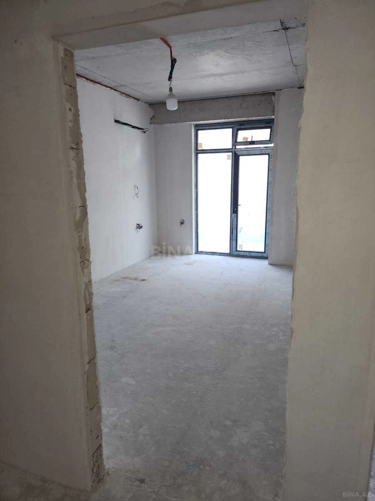 Satılır 3 otaqlı mənzil 148 m²