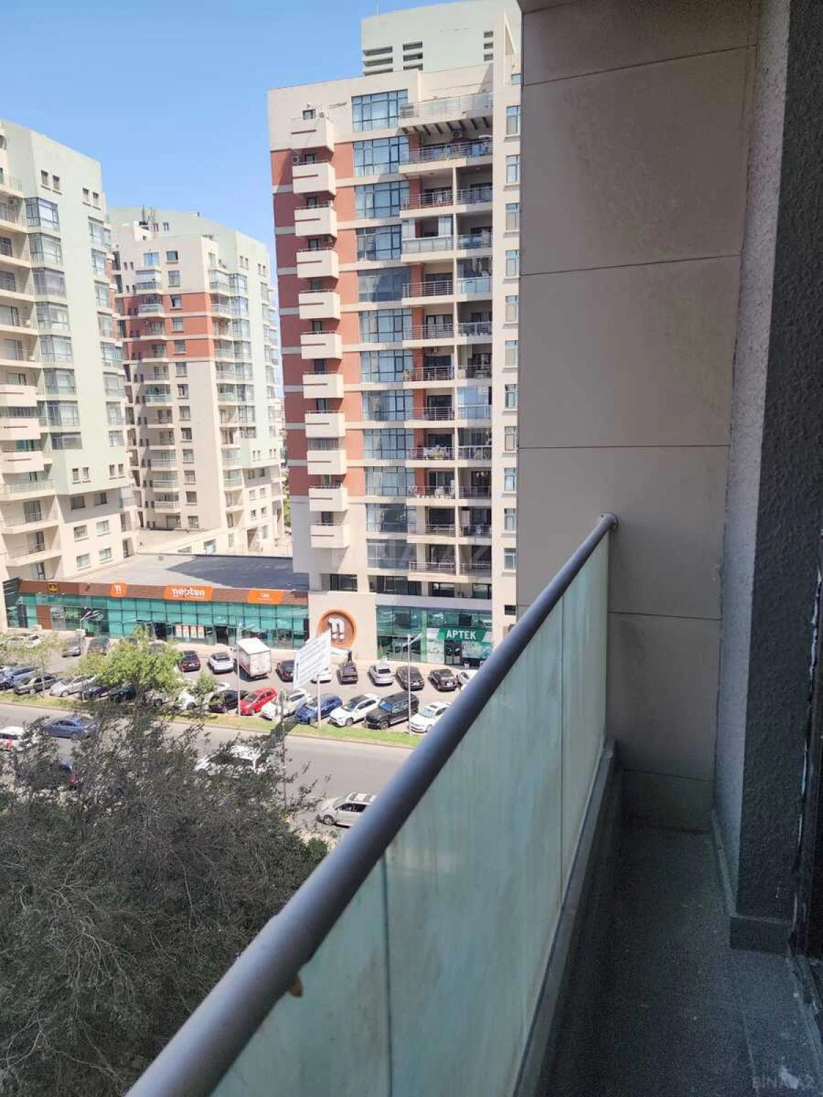 Satılır 3 otaqlı mənzil 148 m²