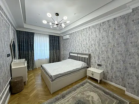 Kirayə verilir 2 otaqlı mənzil 100 m²