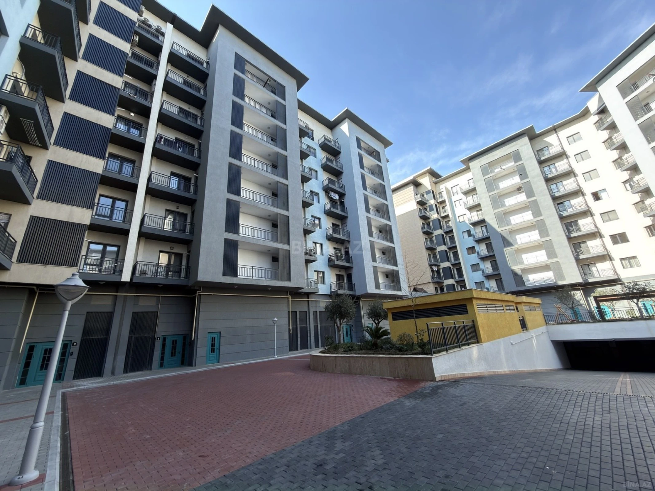 Kirayə verilir 2 otaqlı mənzil 100 m²