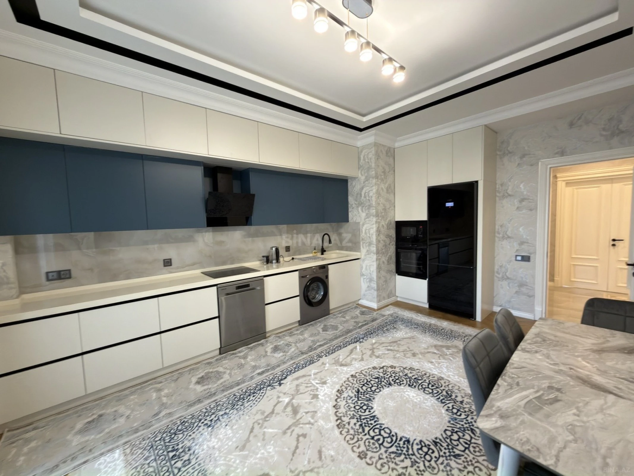 Kirayə verilir 2 otaqlı mənzil 100 m²