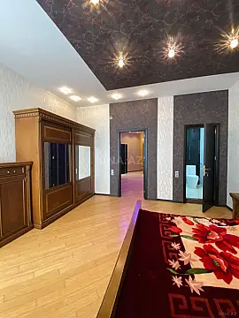 Kirayə verilir 3 otaqlı mənzil 145 m²
