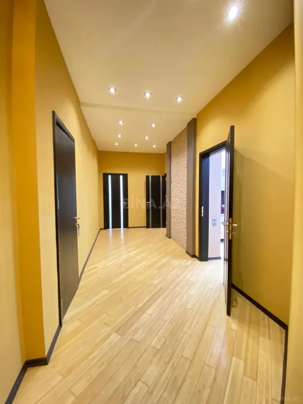 Kirayə verilir 3 otaqlı mənzil 145 m²
