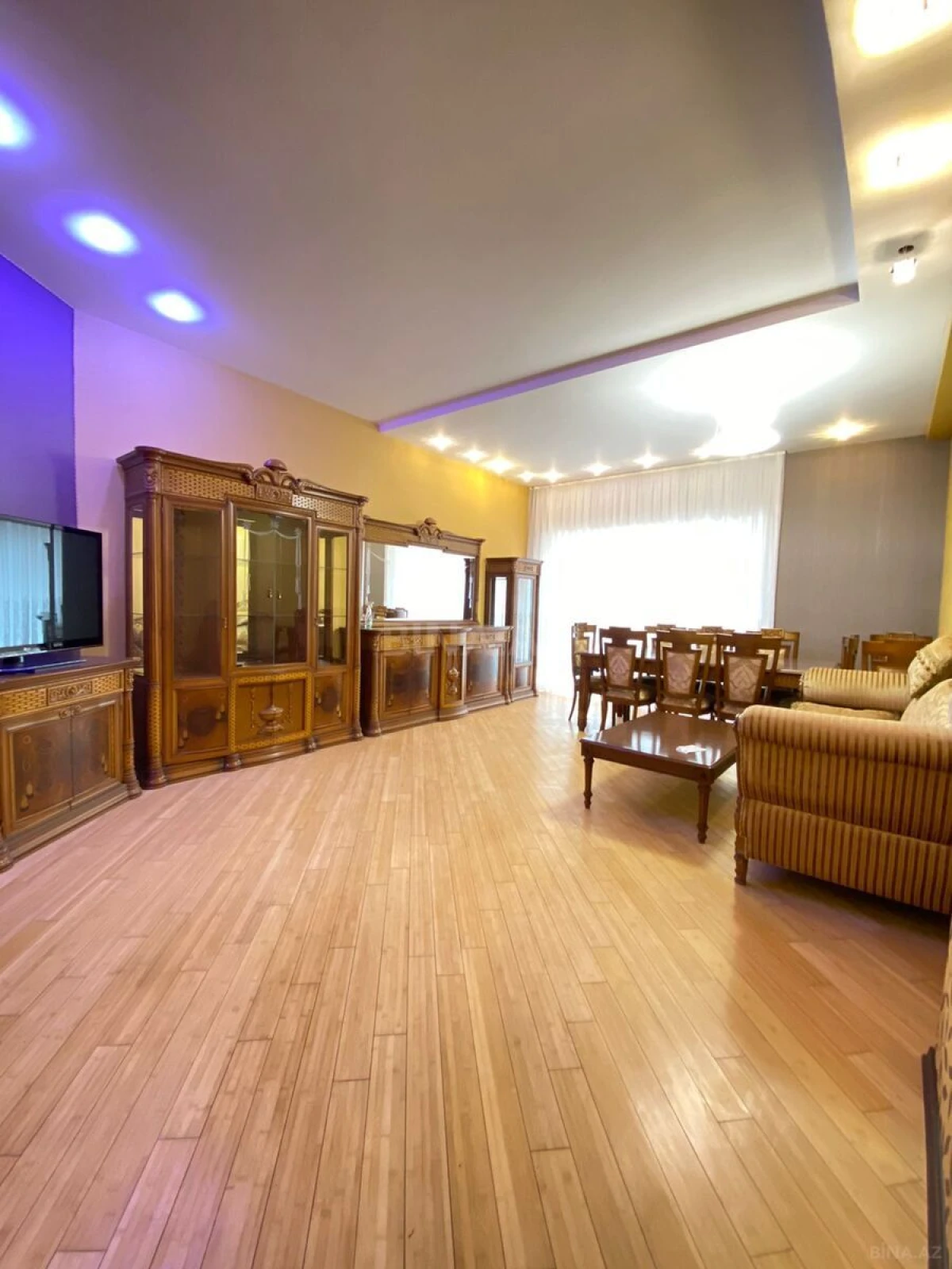 Kirayə verilir 3 otaqlı mənzil 145 m²