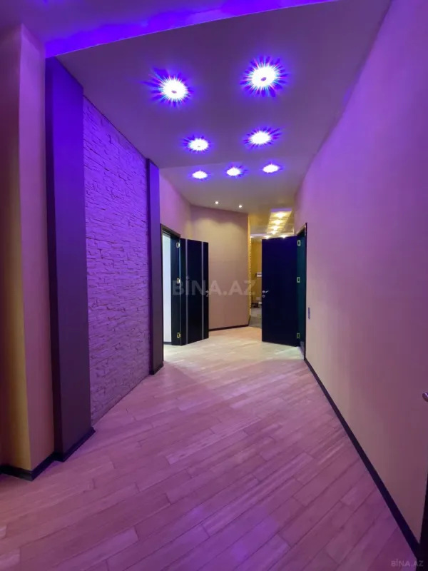 Kirayə verilir 3 otaqlı mənzil 145 m²