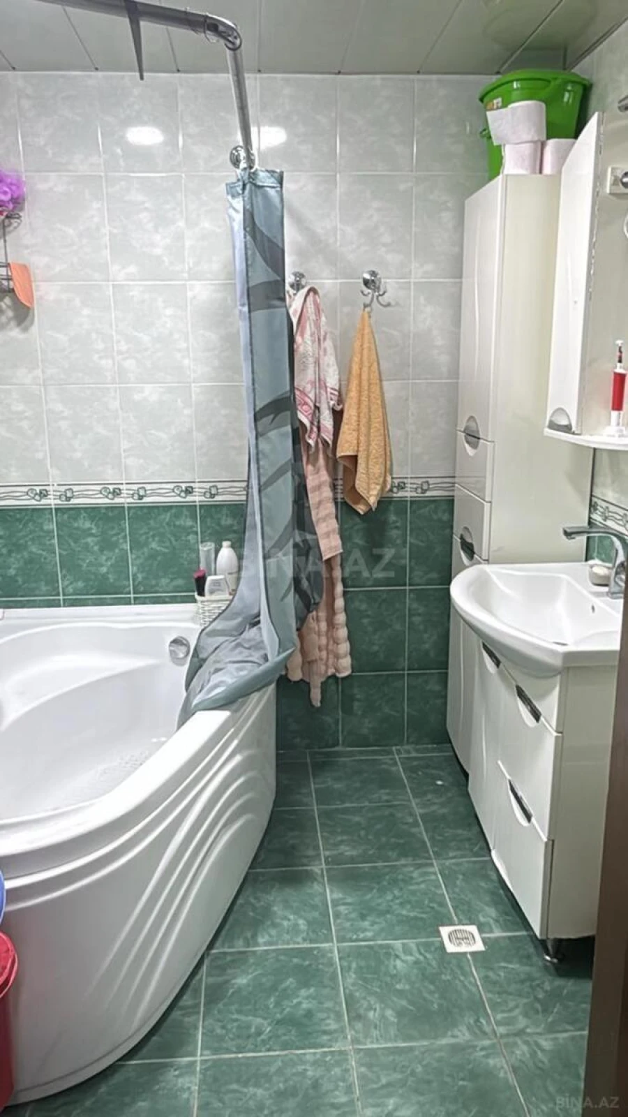 Satılır 2 otaqlı mənzil 76 m²