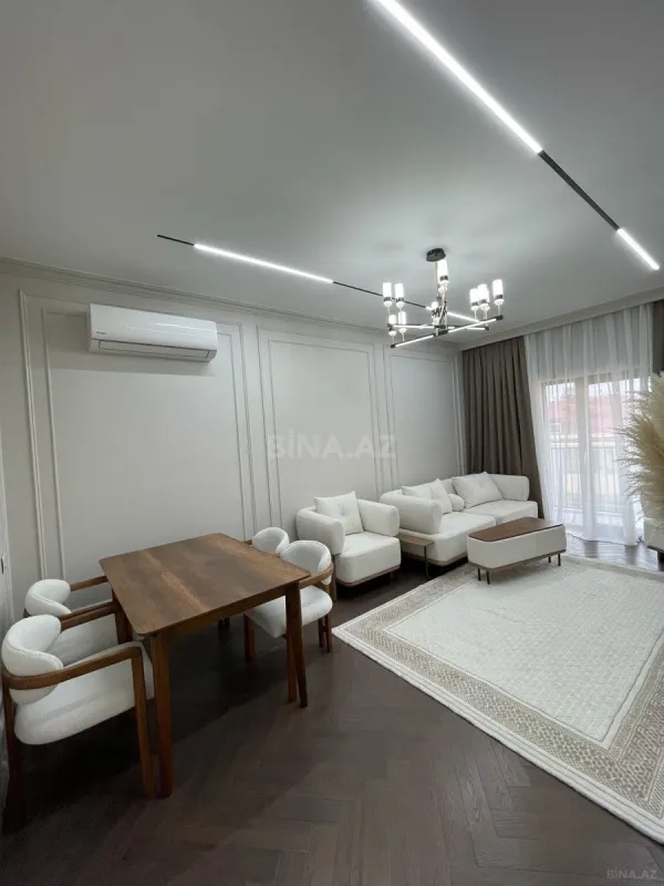 Kirayə verilir 2 otaqlı mənzil 95 m²