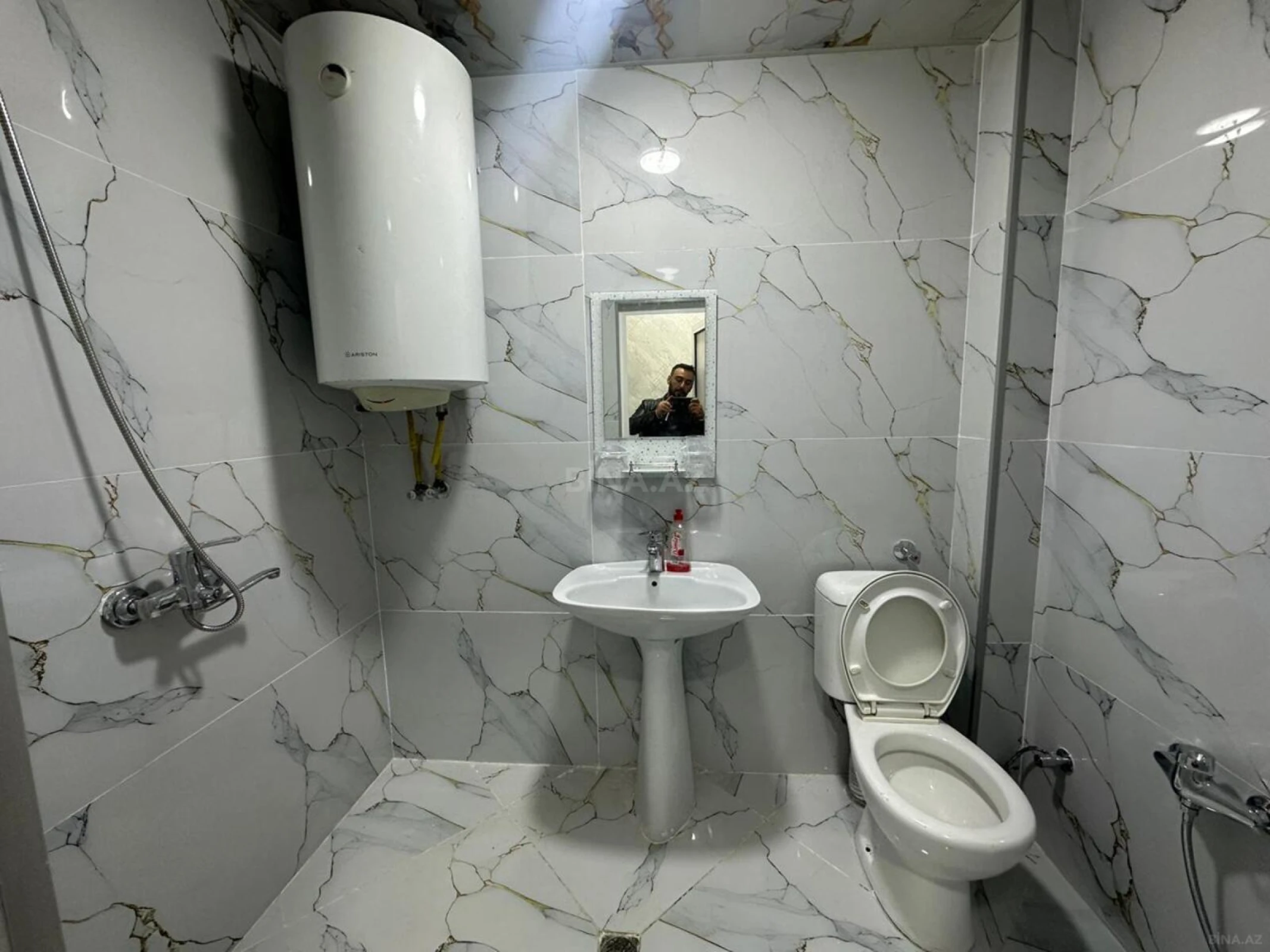 Satılır 2 otaqlı mənzil 55 m²