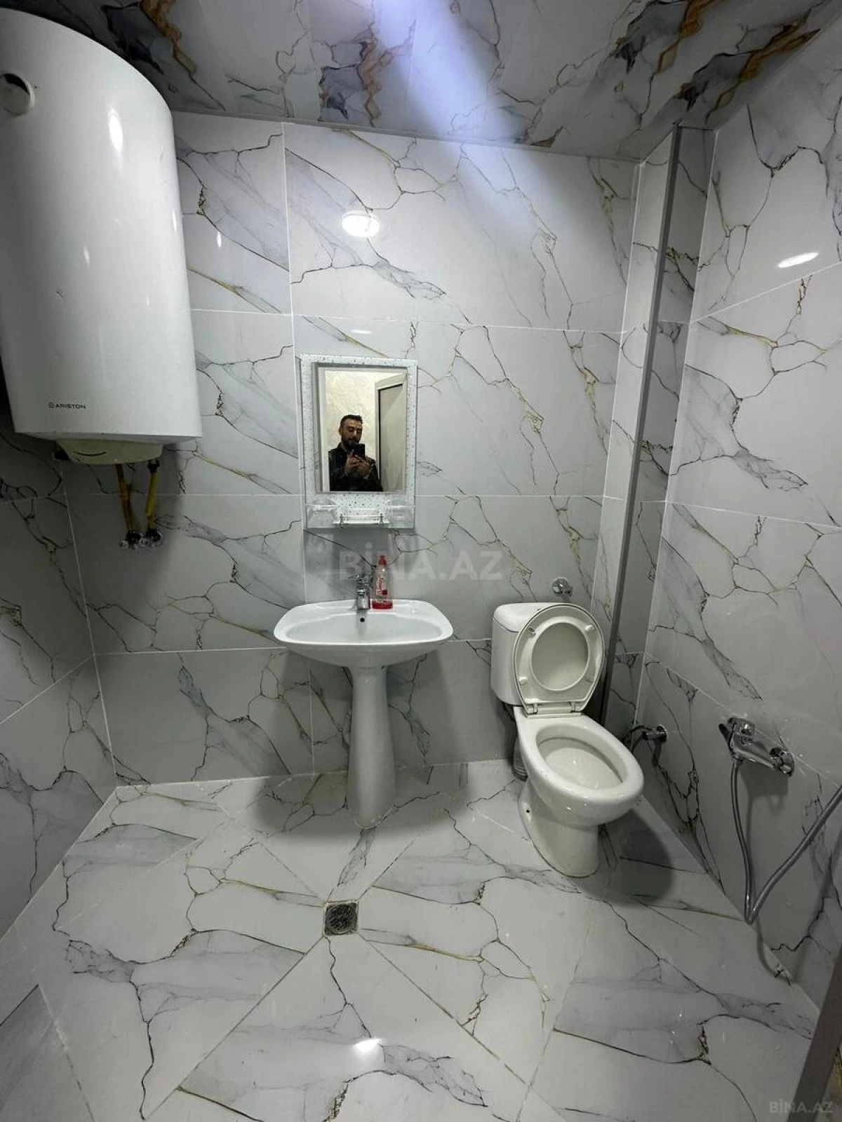 Satılır 2 otaqlı mənzil 55 m²