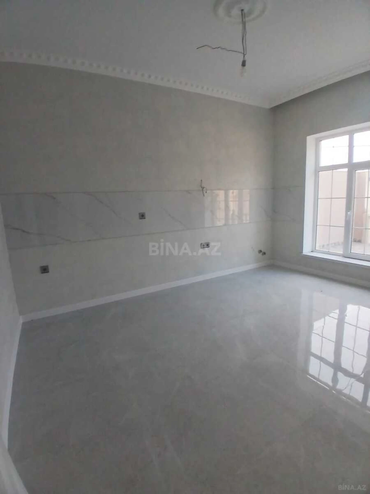 Satılır 5 otaqlı həyət evi 220 m²