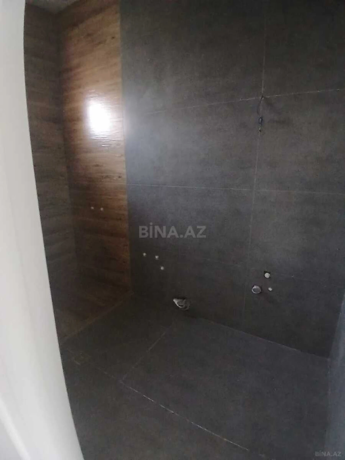 Satılır 5 otaqlı həyət evi 220 m²