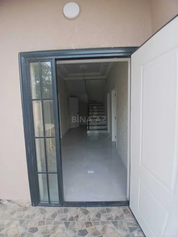 Satılır 5 otaqlı həyət evi 220 m²