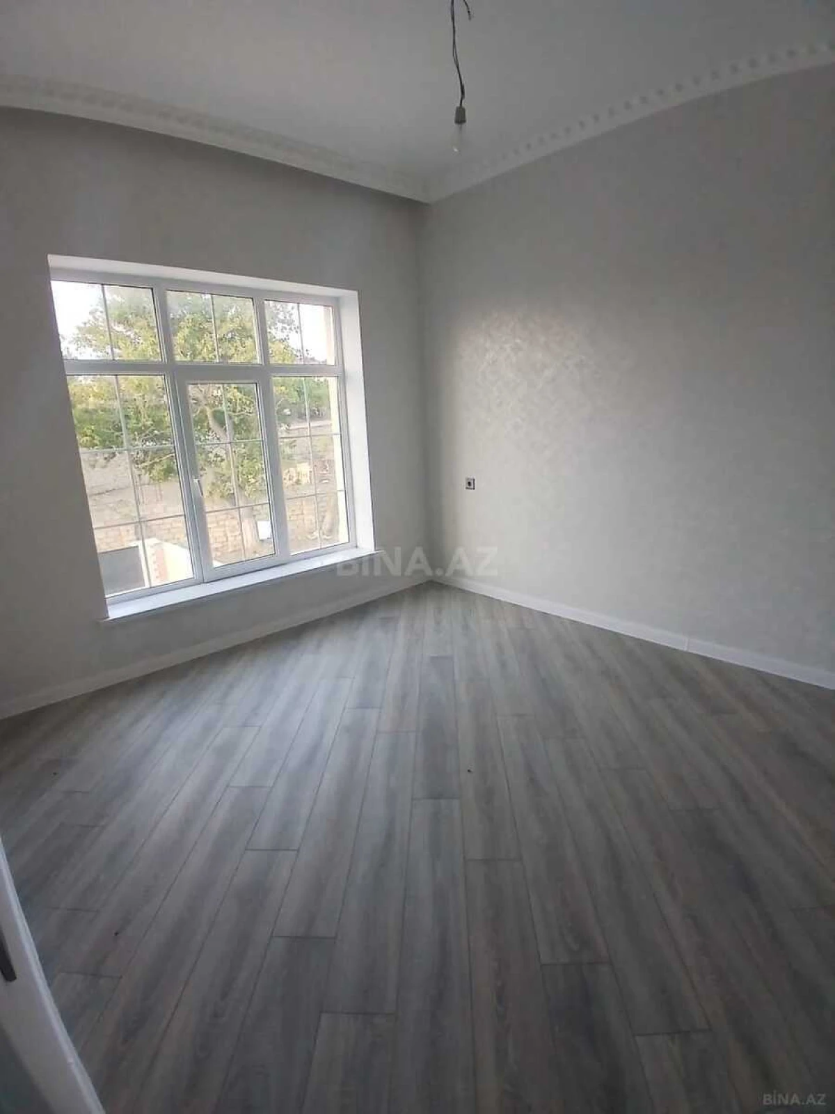 Satılır 5 otaqlı həyət evi 220 m²