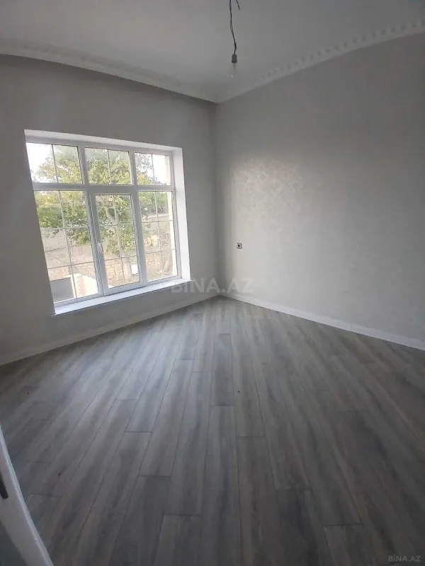 Satılır 5 otaqlı həyət evi 220 m²