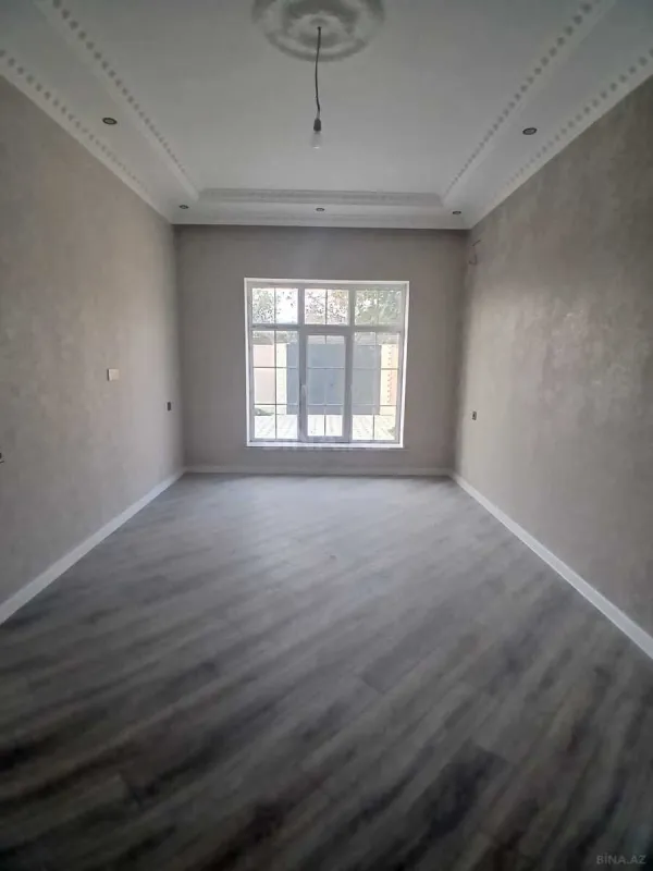 Satılır 5 otaqlı həyət evi 220 m²