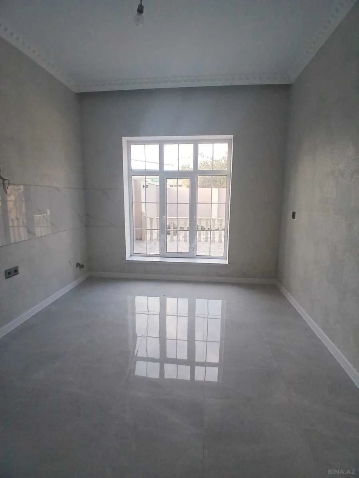Satılır 5 otaqlı həyət evi 220 m²