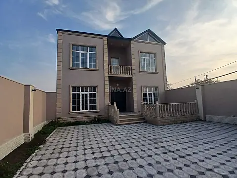 Satılır 5 otaqlı həyət evi 220 m²