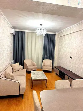 Satılır 2 otaqlı mənzil 75.5 m²