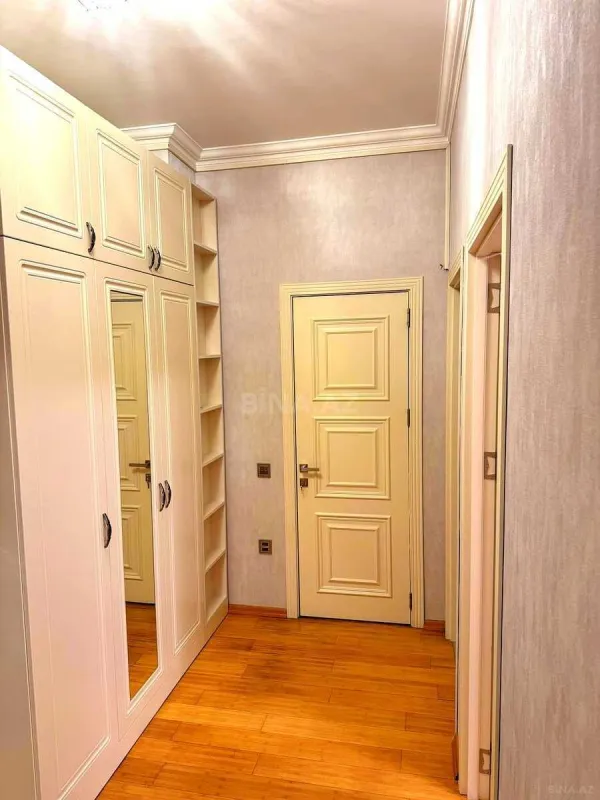 Satılır 2 otaqlı mənzil 75.5 m²