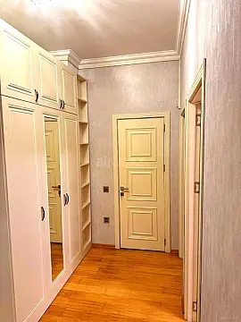 Satılır 2 otaqlı mənzil 75.5 m²