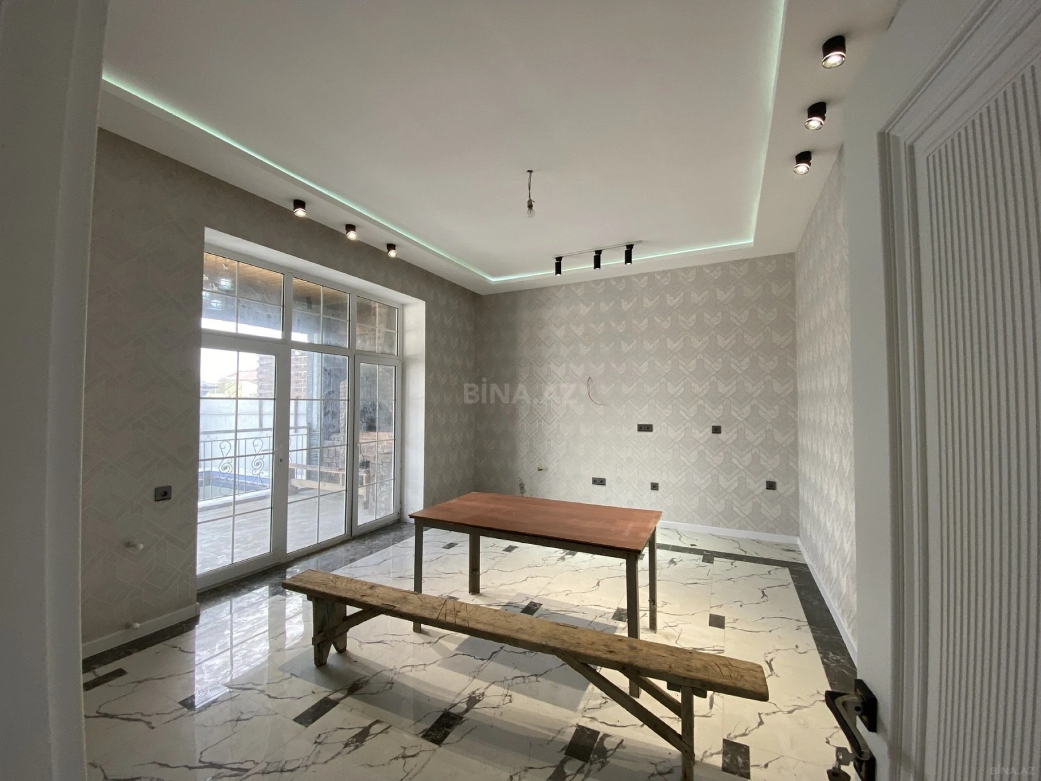 Satılır 4 otaqlı həyət evi 160 m²