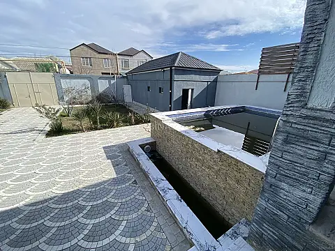 Satılır 4 otaqlı həyət evi 160 m²