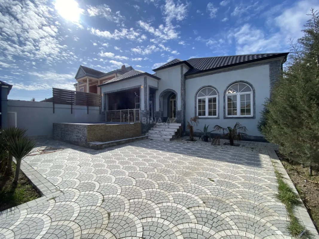 Satılır 4 otaqlı həyət evi 160 m²