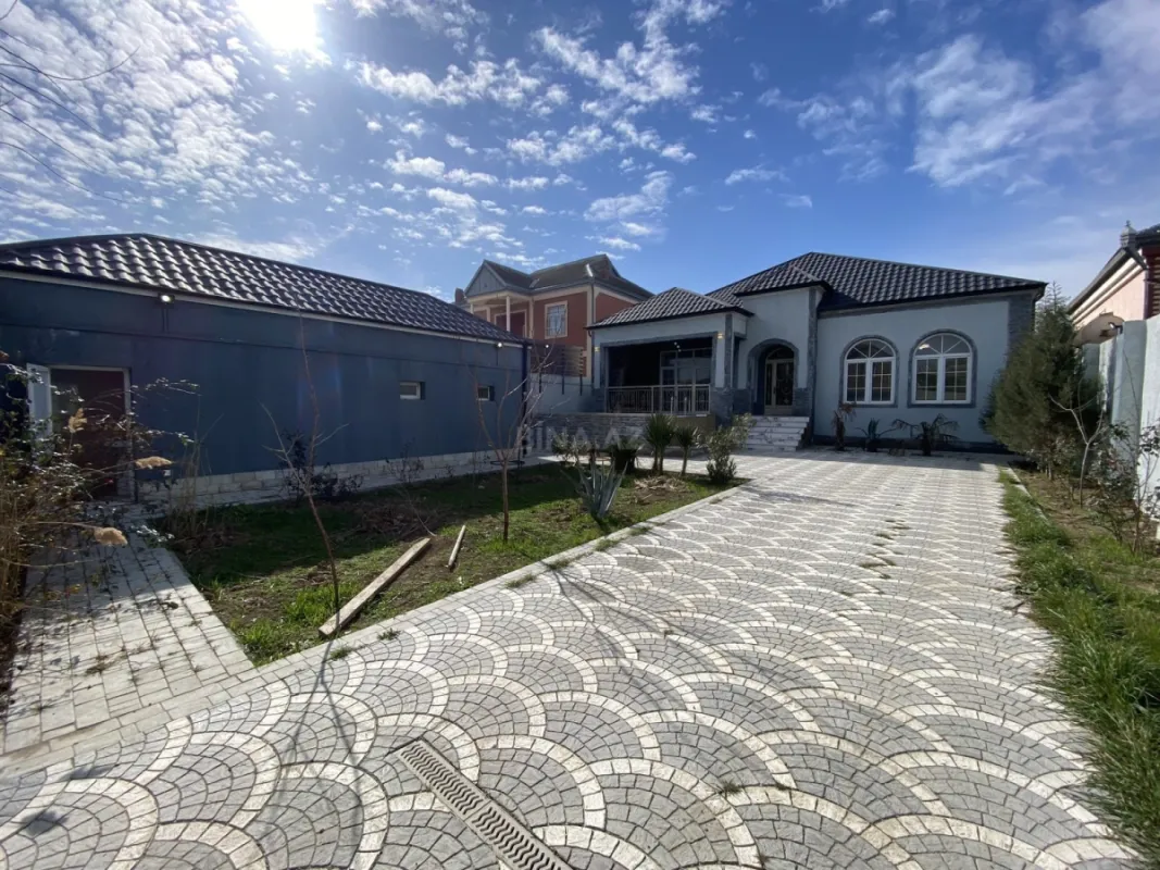 Satılır 4 otaqlı həyət evi 160 m²