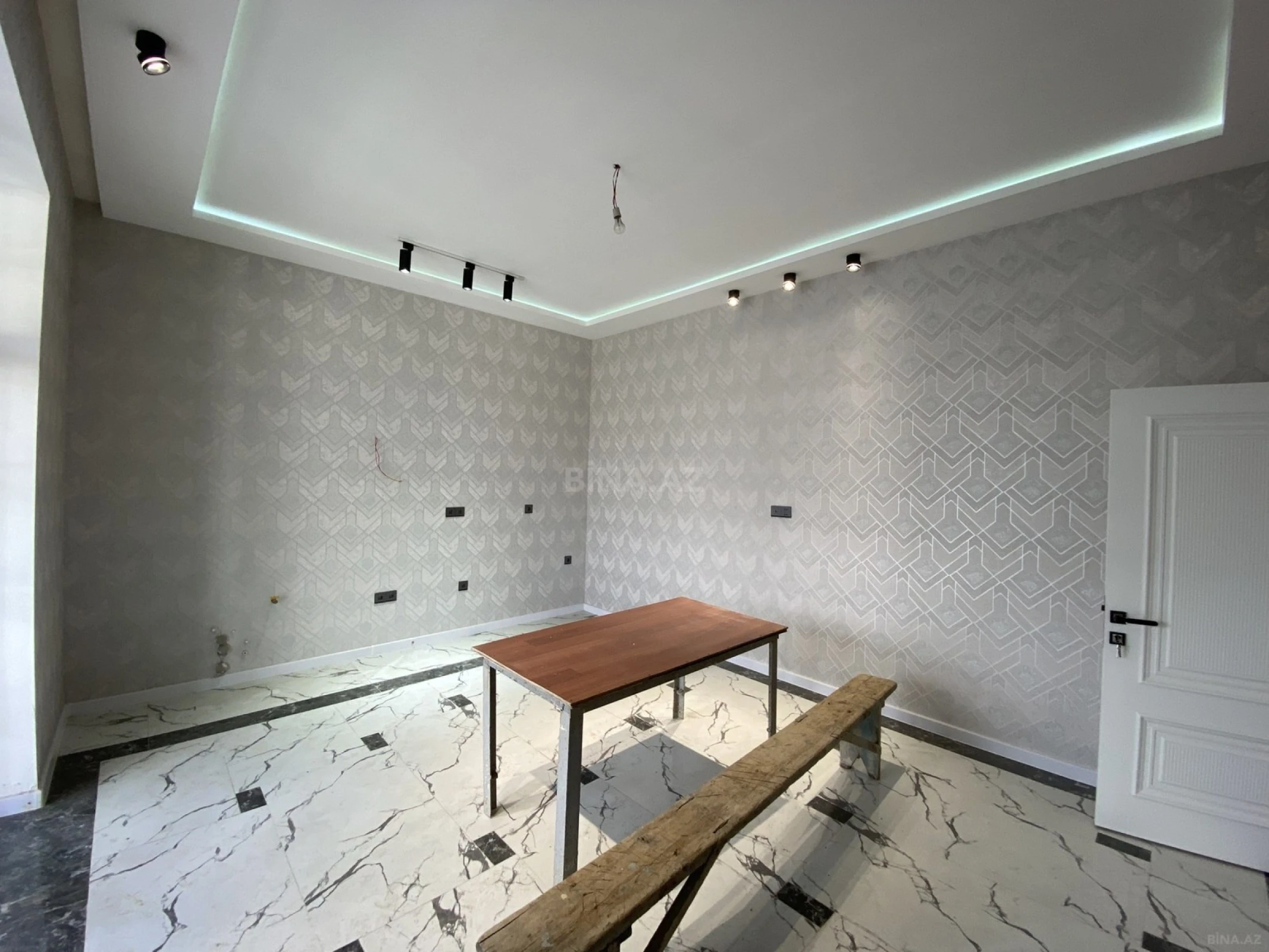 Satılır 4 otaqlı həyət evi 160 m²