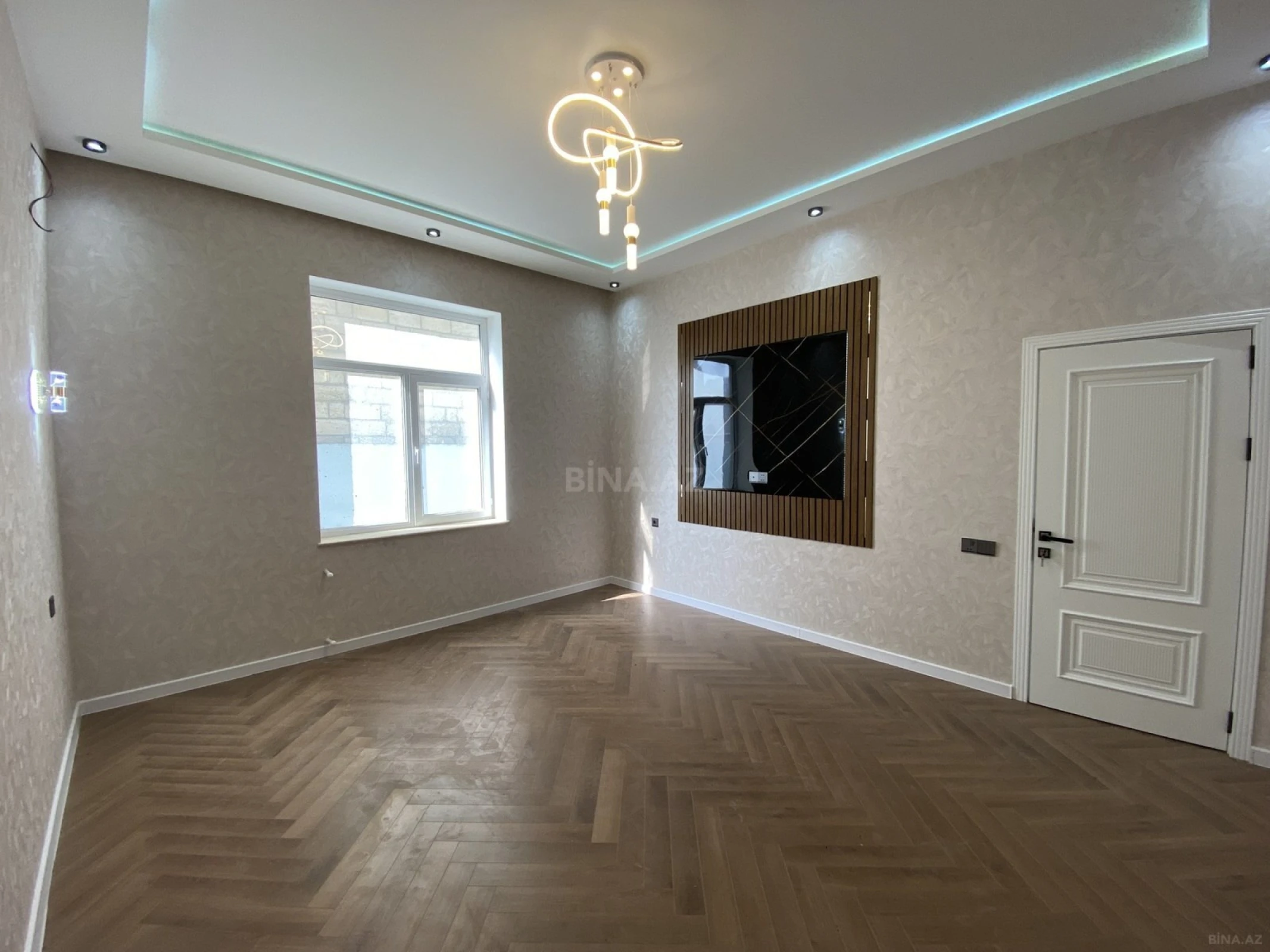 Satılır 4 otaqlı həyət evi 160 m²