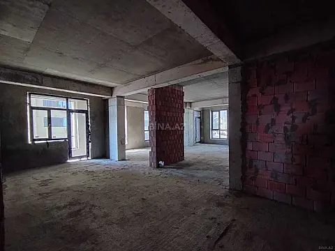 Satılır 3 otaqlı mənzil 135 m²