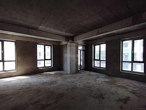 Satılır 3 otaqlı mənzil 135 m²