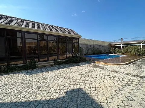 Kirayə verilir 5 otaqlı həyət evi 400 m²