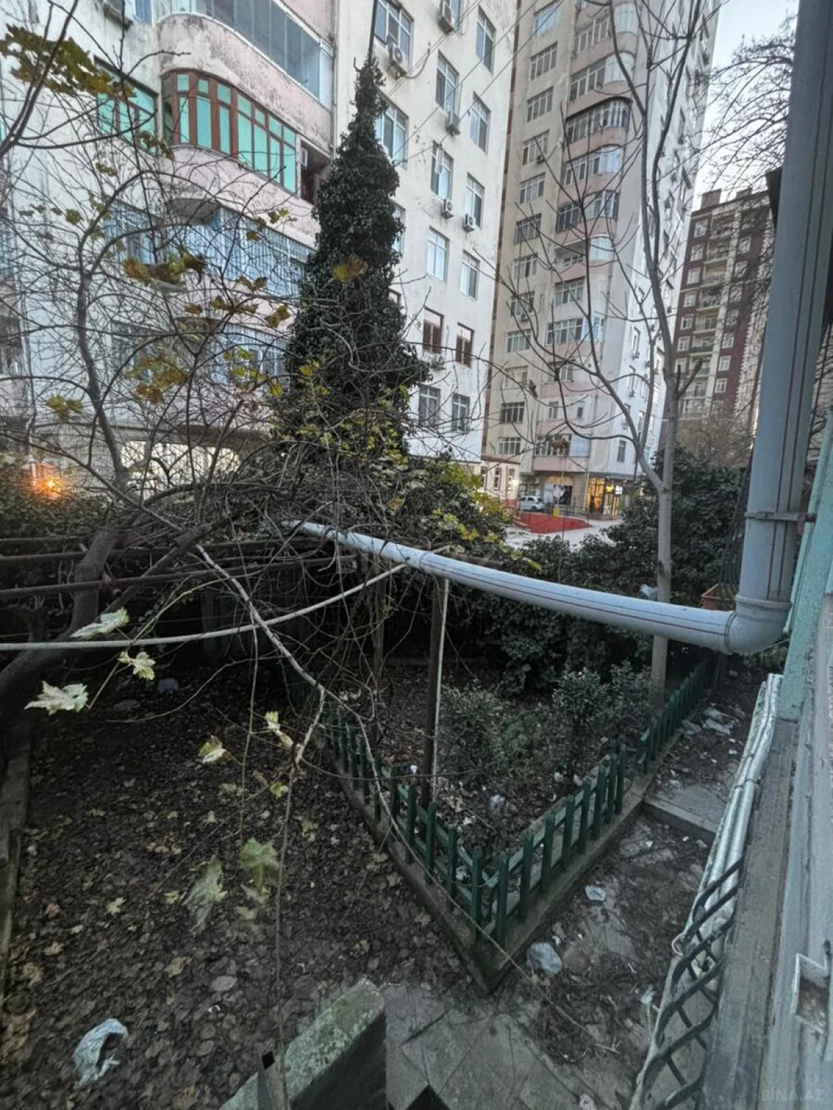 Satılır 2 otaqlı mənzil 105 m²