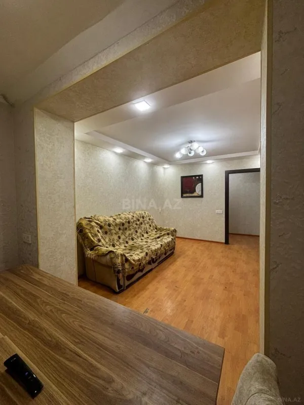 Satılır 2 otaqlı mənzil 105 m²