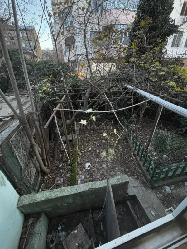 Satılır 2 otaqlı mənzil 105 m²