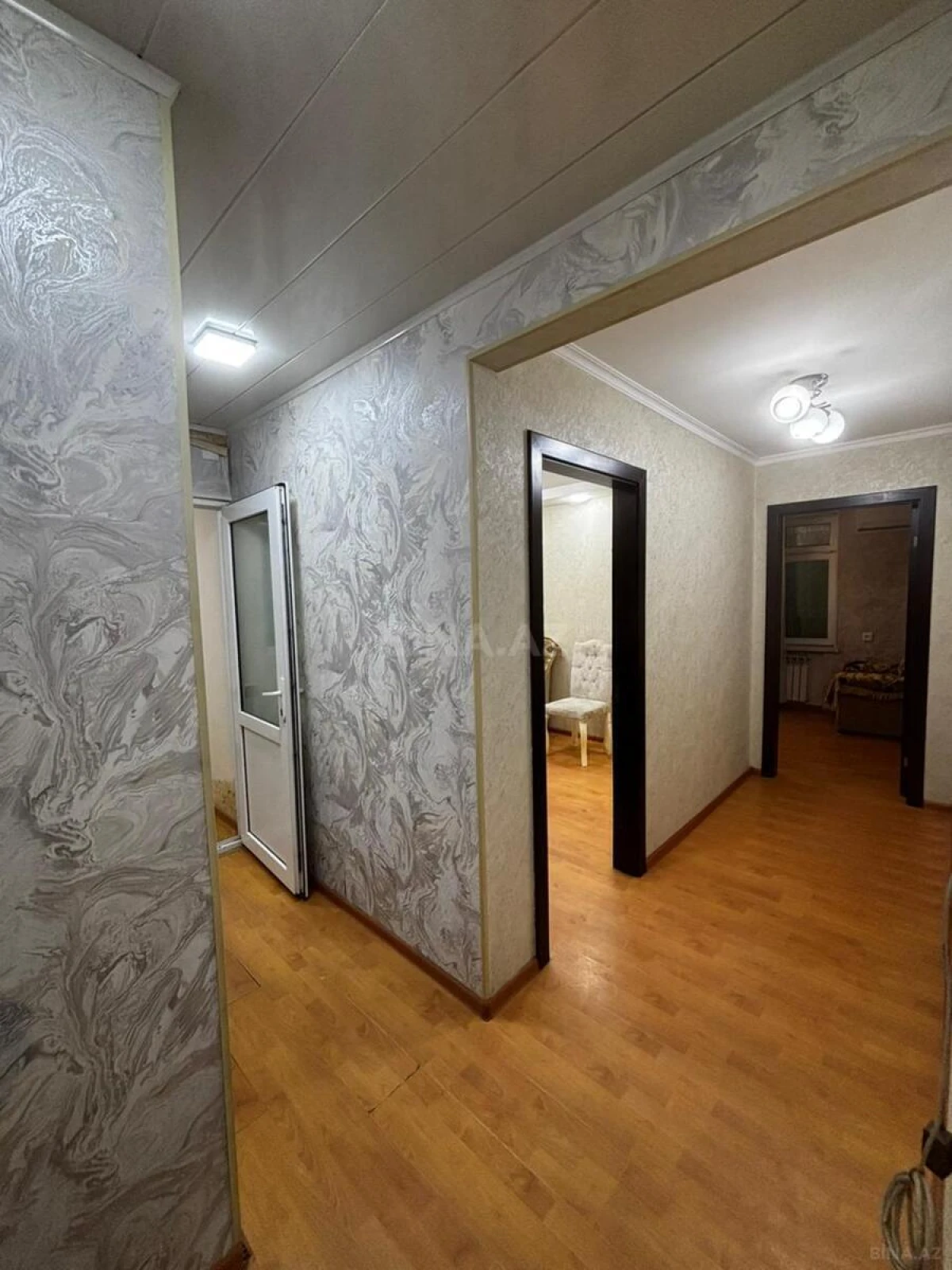 Satılır 2 otaqlı mənzil 105 m²