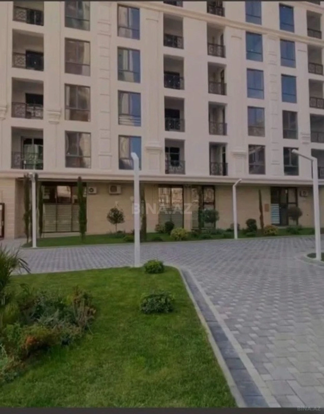 Satılır 3 otaqlı mənzil 82 m²