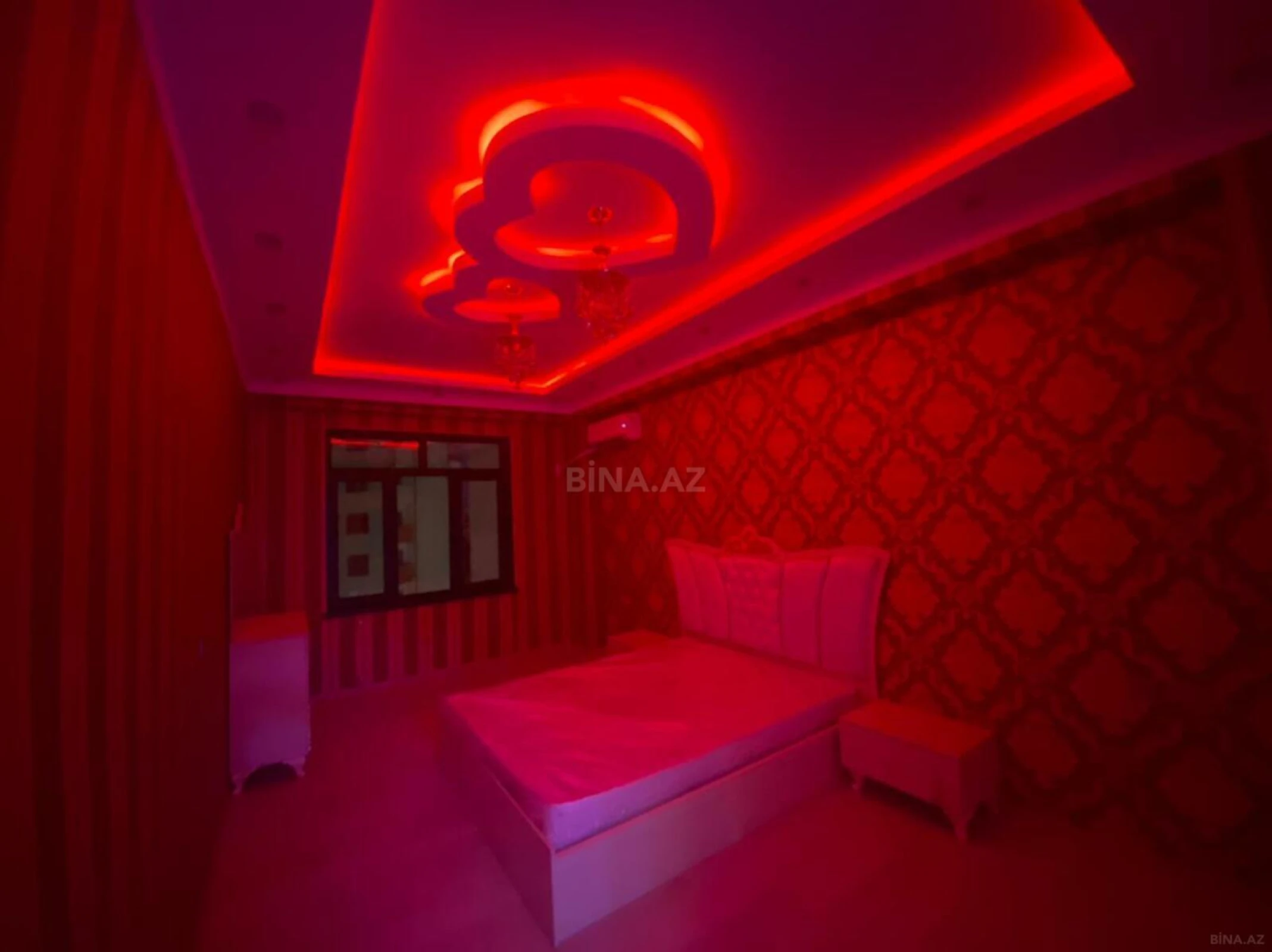 Satılır 3 otaqlı mənzil 141 m²