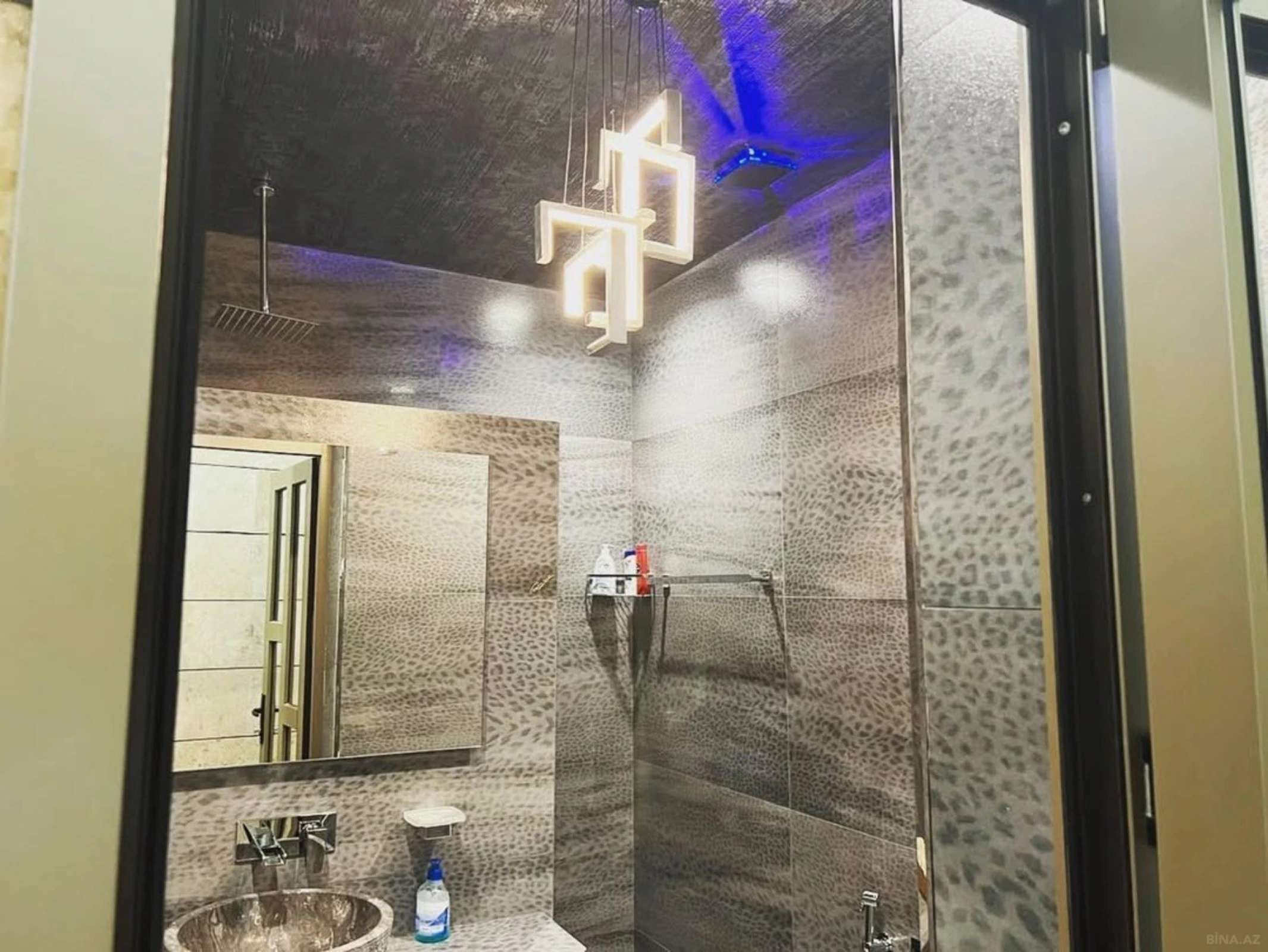 Kirayə verilir 4 otaqlı həyət evi 300 m²